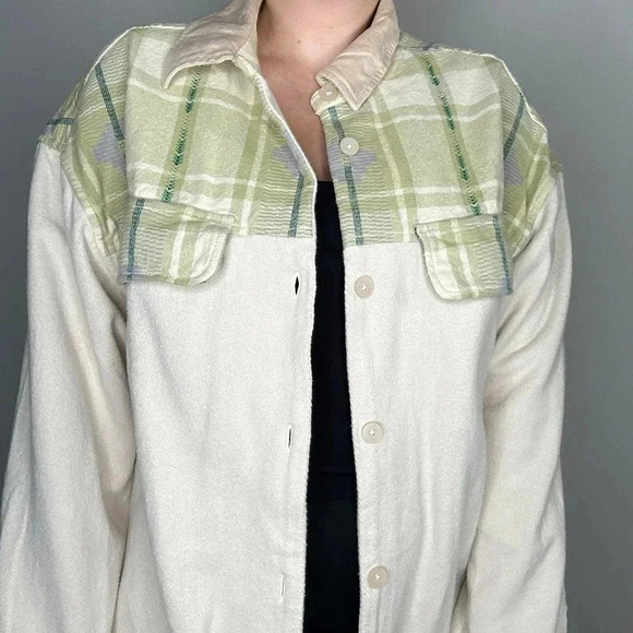 Urban Outfitters Cream‎ Shirt Jacket with Green Plaid Details - Picture 6 of 7